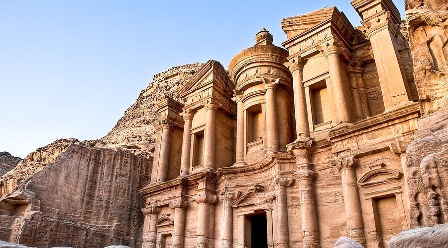 Ürdün'ün Büyüsü: Petra ve Rum Vadisi Keşfi