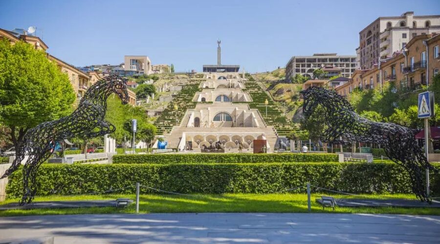 İstanbul Hareketli 4 gece 5 Gün Erivan Ermenistan - Kolay Vize