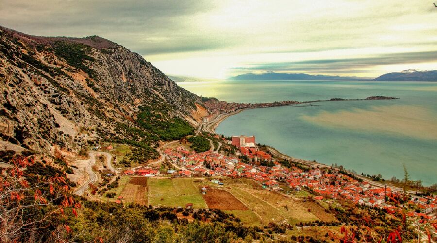 Isparta Lavanta Bahçeleri ve Salda Gölü Turu 1 Gece